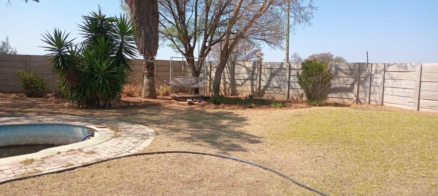 4 Bedroom Property for Sale in Flamingo Park Free State